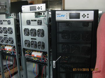 Schwarze e-Reihen 3 teilen on-line-unterbrechungsfreie Stromversorgung UPS UPSs 15-400kva in Phasen ein